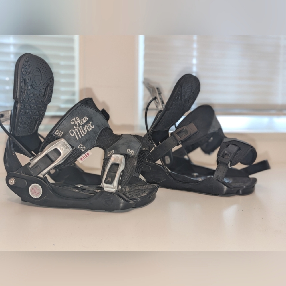 Flow Minx step-in snowboard bindings - medium/regular